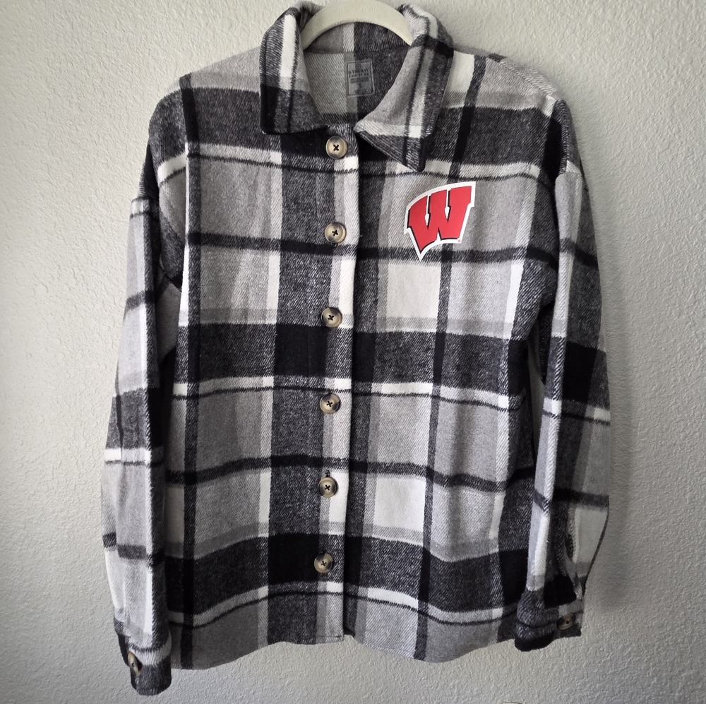 Wisconsin Badgers Grey Black Flannel Button Madison College Football NWT Sz S